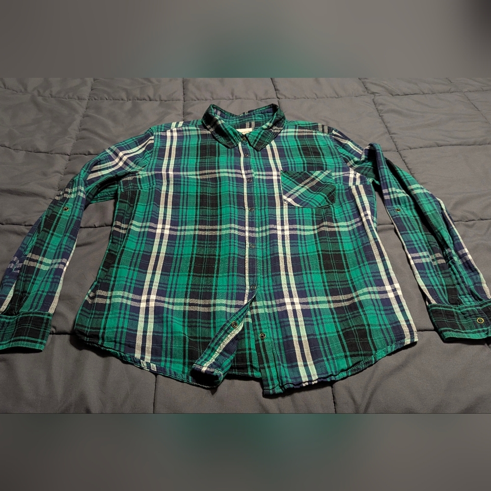 Arizona Jean Company Vintage Women's XL Navy and Green Plaid Snap Button Shirt
